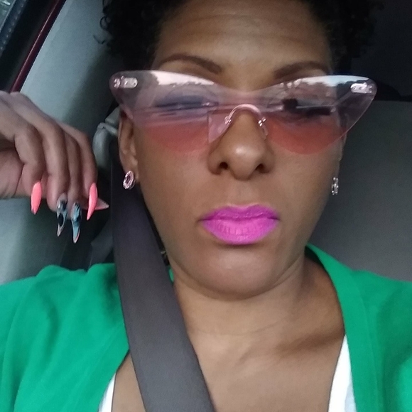 Meet the Posher Other - Meet your Posher, Trina